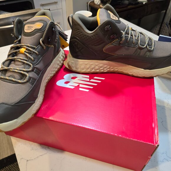 New Balance Fresh Foam Hierro Mid GTX Gore-Tex Hiking Boots Mens 2E Wide 12 - Picture 4 of 14